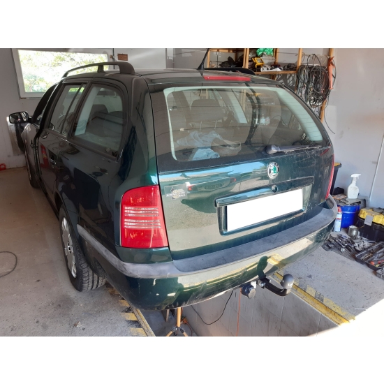 Hak holowniczy <b>Skoda Octavia I hatchback i kombi </b> (1996r. - 2010r.)